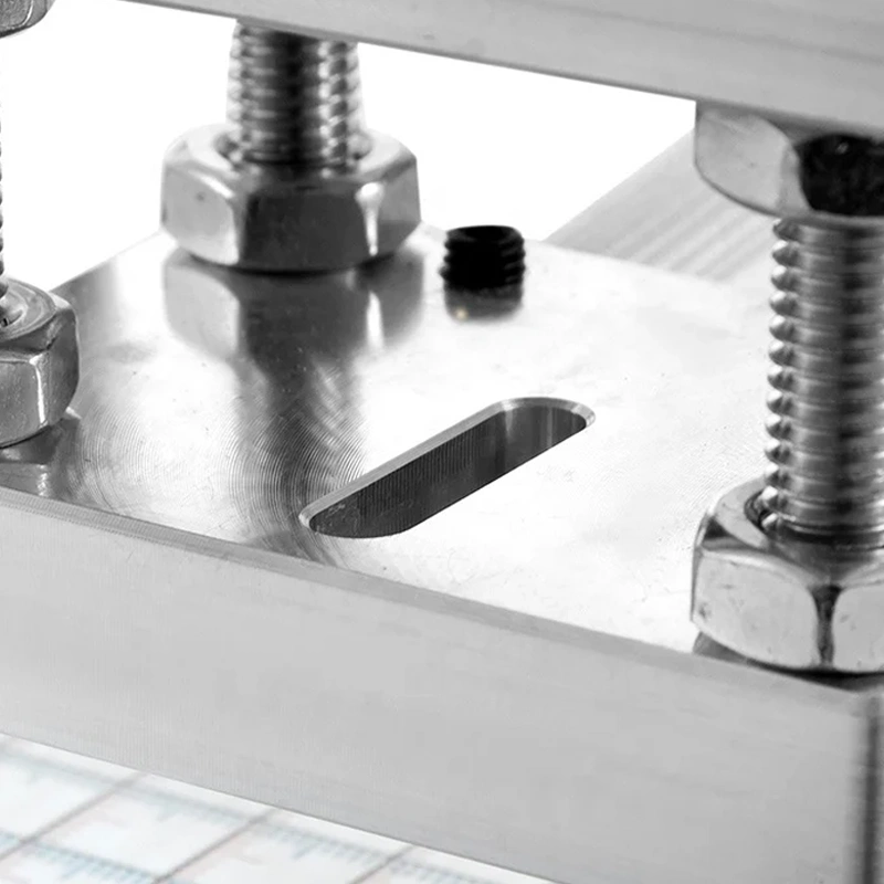machine manuelle pour marquer le cuir à chaud